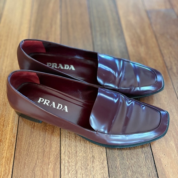 Vintage Prada Women's Loafers (European size 39.5) - Picture 2 of 5